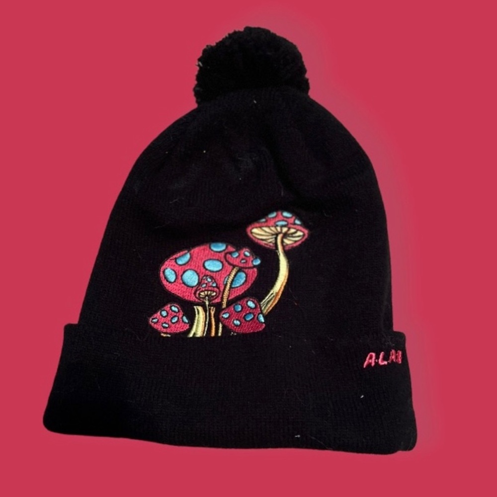 A.L.AB. Zumiez mushroom beanie